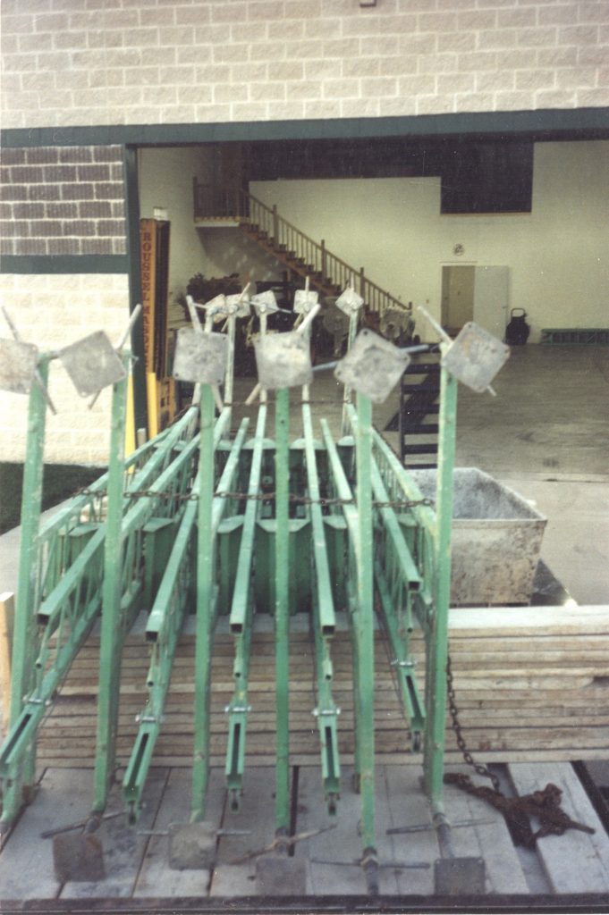 Standard-Duty adjustable masonry scaffold