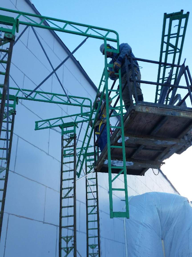 Winter Enclosure for entire elevating scaffolding