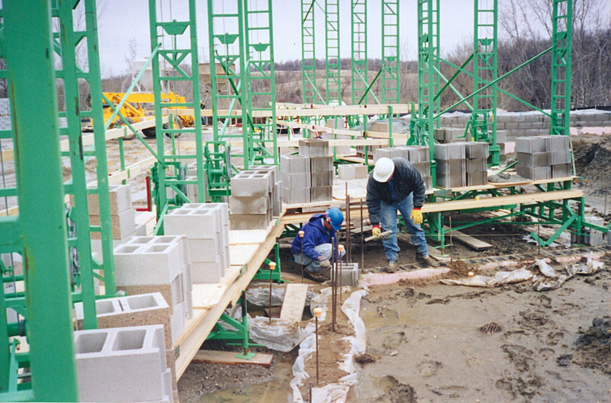 Economical Scaffolding for Masons
