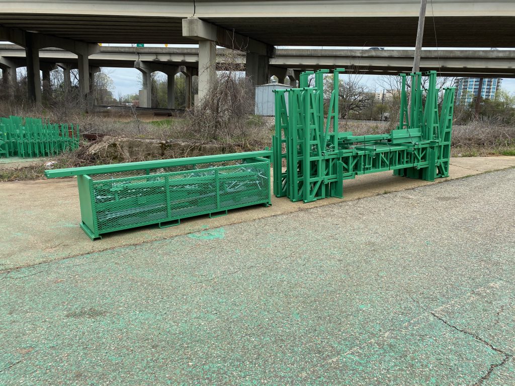 Non-Stop Heavy-Duty crank-up scaffolding side view